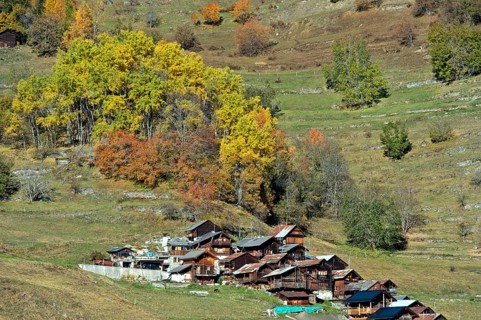 Remote hamlet near the village of Mâche in autumn, Val d'Hérens, Valais, Switzerland