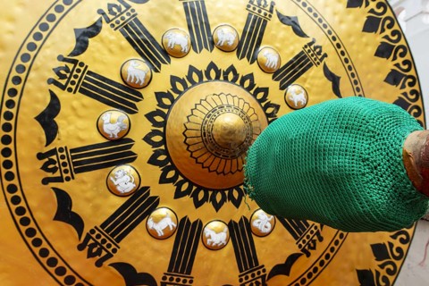 Temple gong (also Victory Gong or Luck Gong), when climbing to Wat Saket (Golden Mount) in the Pom