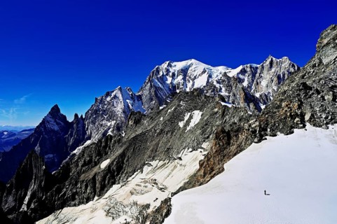 From left, the mountains l'Aiguille Noire de Peuterey, L'Aiguille Blanche de Peuterey, Mont Blanc,