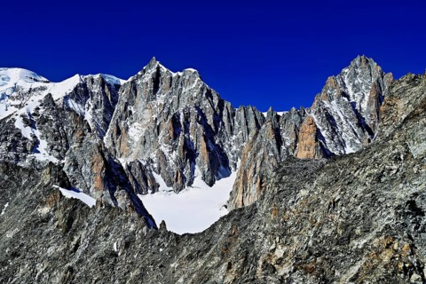 From the left, Mont Blanc, Mont Maudit, Mont Blanc du Tacul, Pointe Helbronner viewing terrace,