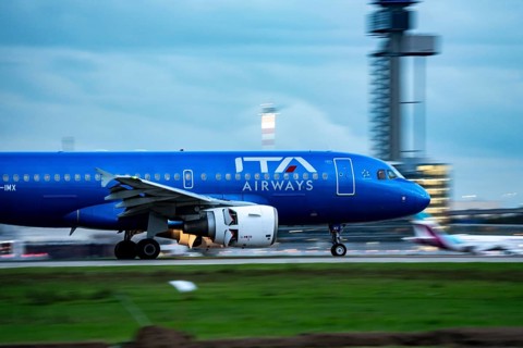 ITA Airways Airbus A319 landing at Düsseldorf Airport, North Rhine-Westphalia, Germany