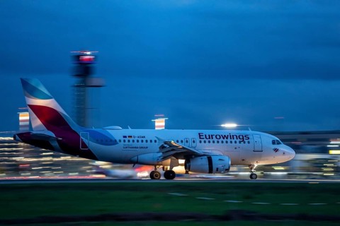 Eurowings Airbus A319, landing at Düsseldorf Airport, North Rhine-Westphalia, Germany