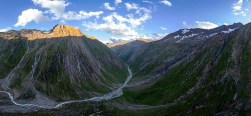 Steep Umbal Valley in the middle of the Austrian National Park Hohe Tauern, Steingrubenkopf and