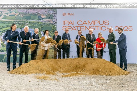 From left, architect Jacob van Rijs, OB Harry Mergel, Digital Minister Dr. Karsten Wildberger,