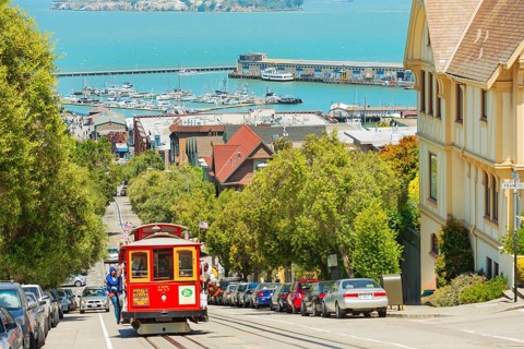 Powell-Hyde line cable car, San Francisco, California, USA