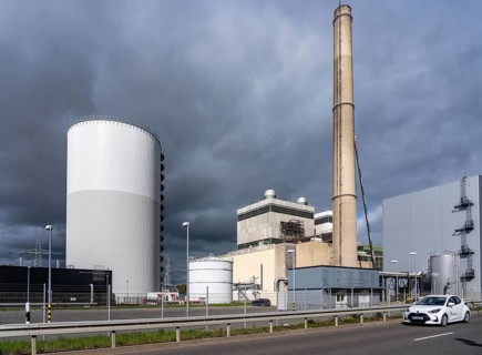 Stadtwerke Düsseldorf district heating storage plant, at the Lausward CHP plant, with a volume of
