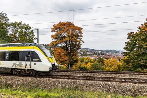 Regional train on the panoramic route through Stuttgart-West. The railway line is part of the Gäu