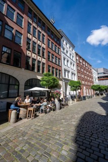 Restaurants and historic houses on Deichstraße, Hamburg, Germany
