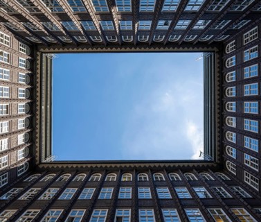 Chile House, former office building, courtyard, frog-eye view, brick expressionism, architect Fritz