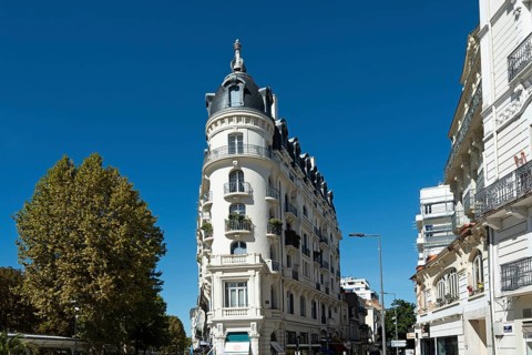 Vichy, listed as World Heritage by UNESCO. The old Astoria Palace hotel. Allier department.
