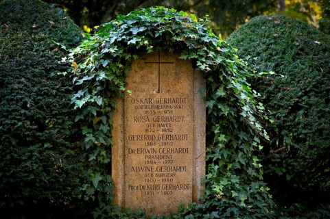 Gravesite, Gravestone, Grave of the Oskar and Rosa Gerhardt family, Waldfriedhof, autumn, autumnal,