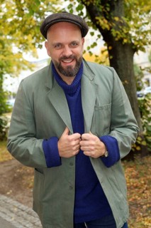 Tibor Locher at the annual press conference for the 2025/2026 season at the Theater am Frankfurter