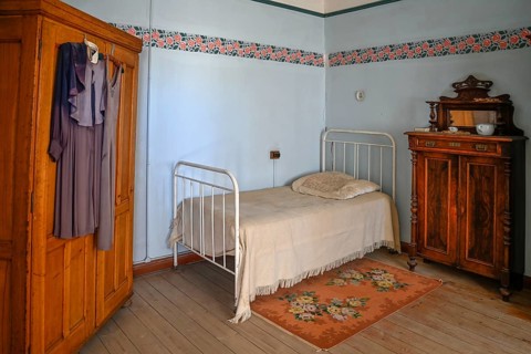 Former residential house, interior, Kolmanskop, restricted diamond area, near Lüderitz, Karas