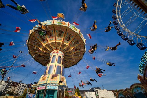 Chain carousel, Cannstatter Wellenflug, Ferris wheel, Europa Rad, high ride, rides, movement,