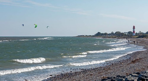 Lighthouse, beach, Baltic Sea, people, kitesurfer, Falshöft, Pommerby, Schleswig-Holstein, Germany