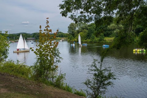 Pedal boats and sailing boats on the Oelbach, Kemnader See, Heveney, Witten, Ruhr area, North