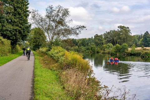 Canoeing on the Ruhr near Hattingen, towards Bochum, hire canoes, towpath, part of the Ruhr Valley