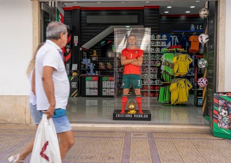 Sports shop, sells merchandise of the Portuguese national football team, various other local