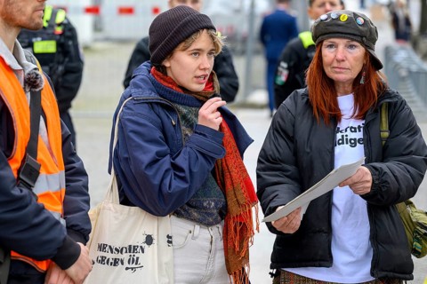 Participants of the Citizens' Council on Climate Protection of the New Generation present results.