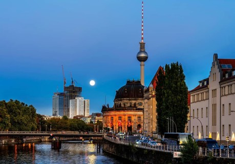 View from the Weidendammer Bridge to the television tower and the Bode Museum, evening light with