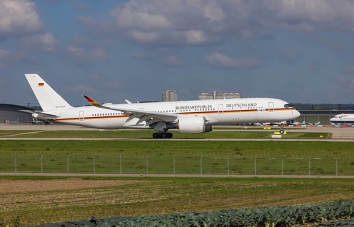 Government aircraft at Stuttgart Airport. Aircraft registration: 10-03, Luftwaffe, German Air