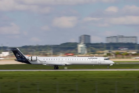 Flight operations at Stuttgart Airport. Aircraft landing. Aircraft registration number: D-ACNL,