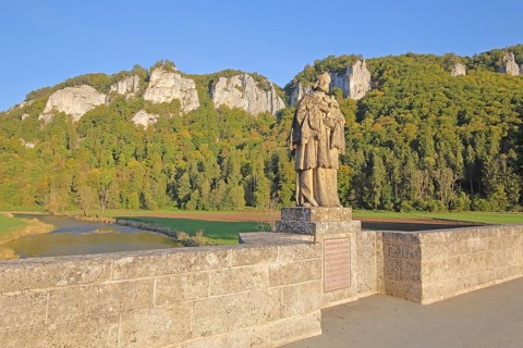 Saint Nepomuk statue and Danube with rock formations, landscape, rock cliffs, rocks, mountains,