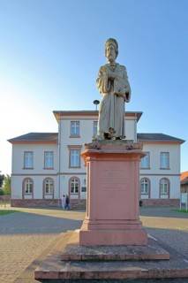 Schöffer monument at the town hall, Peter Schöffer first bookseller, publisher, entrepreneur of