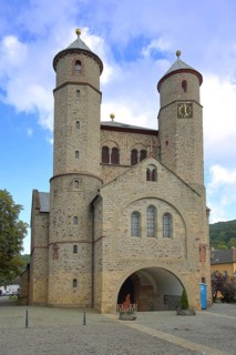 Romanesque collegiate church of St Chrysanthus and Daria with twin towers, Bad Münstereifel,