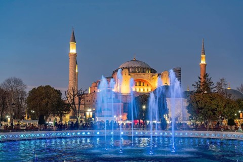 Fountain in front of the Hagia Sophia mosque at dusk, Istanbul, Turkey