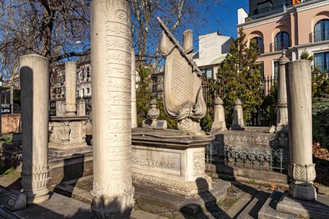 Cemetery at the mausoleum of Sultan Mahmud II with the gravestone of Tatarzade Ibrahim Pasha,