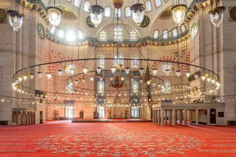 Interior of the Süleymaniye Mosque in Istanbul, Turkey