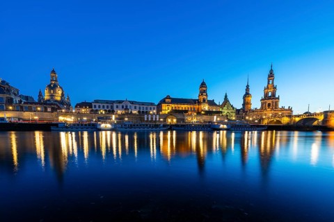 Old town skyline with Brühl's Terraces, Kunstakdeimie, Church of Our Lady, Residenzschloss, Higher