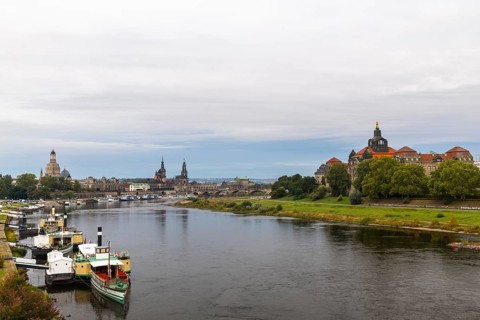 Elbe between Old and New Town, Academy of Fine Arts, Church of Our Lady, Cathedral Sanctissimae