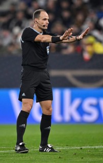 Referee Referee Nenad Minakovic gesture gesture World Cup qualifier, international match, Germany v
