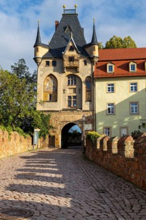 Way to the gatehouse, Old Town, Meissen, Saxony, Germany