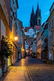 Church towers of Meissen Cathedral, St. Johannis and St. Donatus, Burgstraße, Houses, Blue Hour,