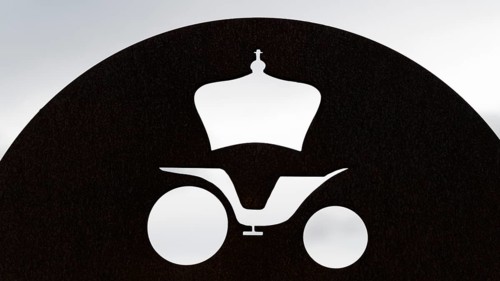 Carriage with crown, symbolising the Kongevegen or King's Road, Olav's Way or Olavsleden, Drivdalen
