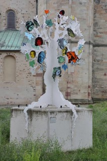 Sculpture Island of Dolls by Alicia Paz 2017, tree figure, female, faces, modern art, abstract art,