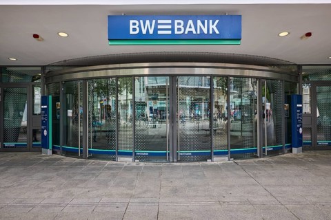 Baden-Württembergische Bank, BW-Bank, entrance area, roofing, modern architecture, reflections on