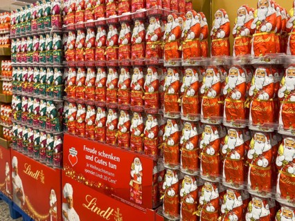 Display in shelf of wholesale of chocolate Santas Father Christmases Chocolate Father Christmases