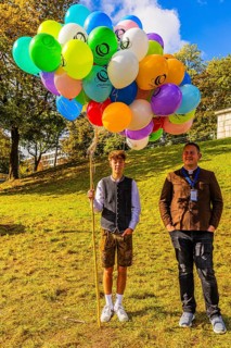 Colourful balloons for the grand finale of the Wiesnwirte Platzkonzert, Festwiese, Theresienwiese,