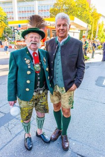 The Lord Mayor of the City of Munich, Dieter horse-rider, in conversation with a traditional