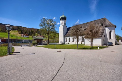Parish church Herz-Jesu Bischofswiesen, lantern, meadow, hill, forest, trees, blue sky,
