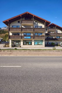 Tourist information, house, building, street, car park, blue sky, cumulus clouds, federal road 20,