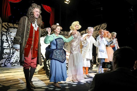 Final applause from the play 'Der eingebildet Kranke' and Dieter Hallervorden's 90th birthday at