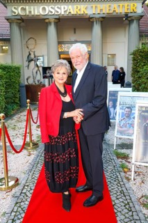 Klaus Lenk and Dagmar Frederic at the premiere of the play 'Der eingebildet Kranke' and Dieter