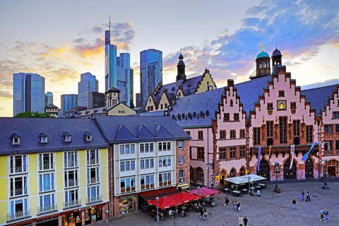 Römer, City Hall, Commerzbank and St Paul's Church in the background, Römerberg, Old Town,