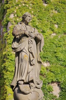 Madonna figure with halo, sculpture, statue, market square, Saal an der Saale, Lower Franconia,