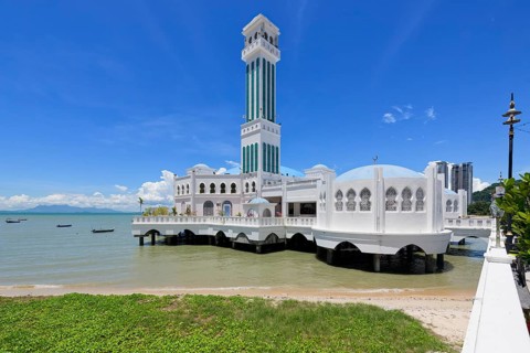 Penang Floating Mosque or Tanjong Bungah Floating Mosque, George Town, Penang, Malaisia